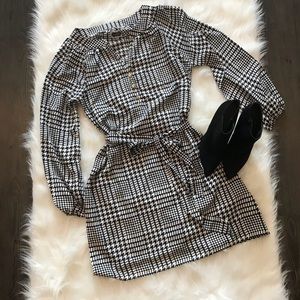 Mud Pie Black and White Dress/Shirt